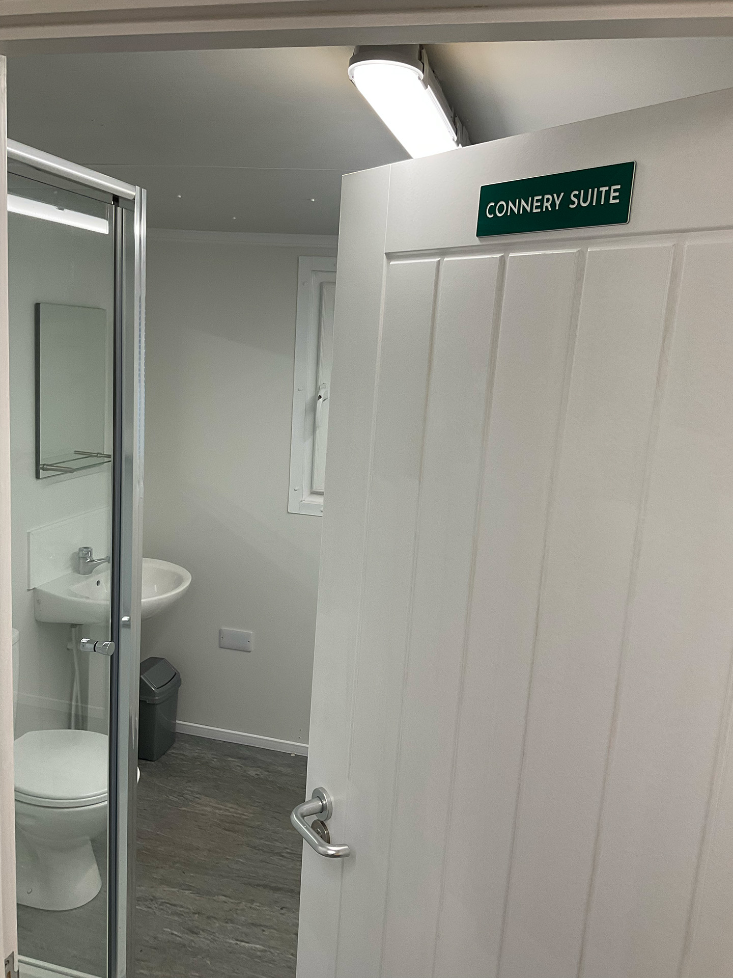 ConnerySuiteBathroom